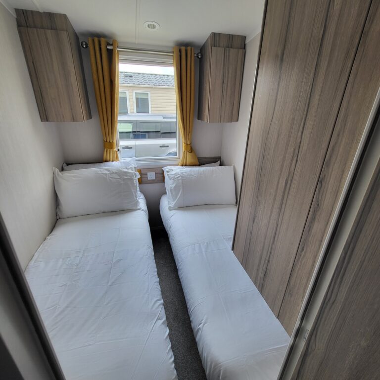 Gallery Image –  Cedarwood CW46 at Flamingo Land (Cedarwood)