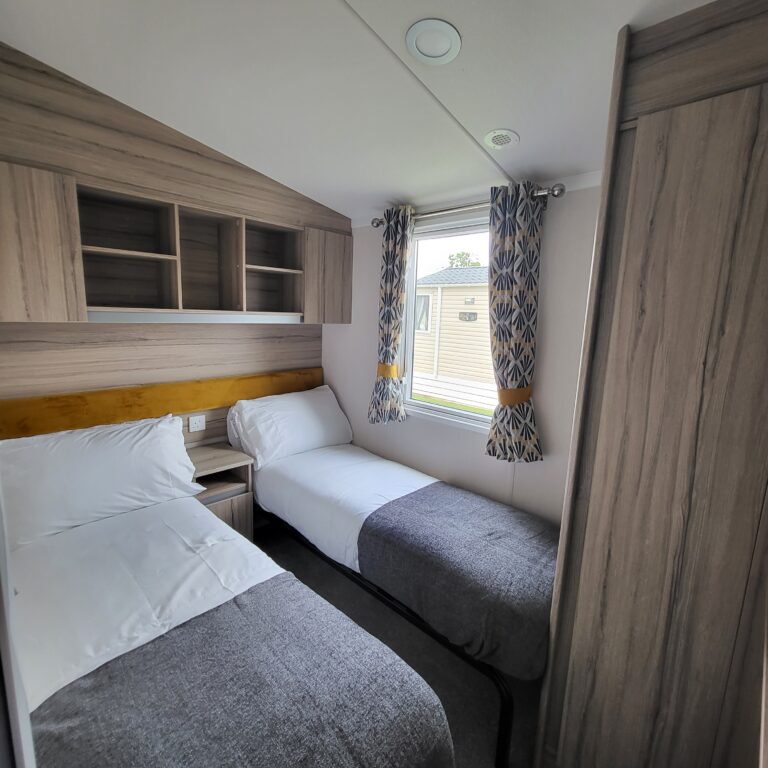 Gallery Image –  Cedarwood CW46 at Flamingo Land (Cedarwood)