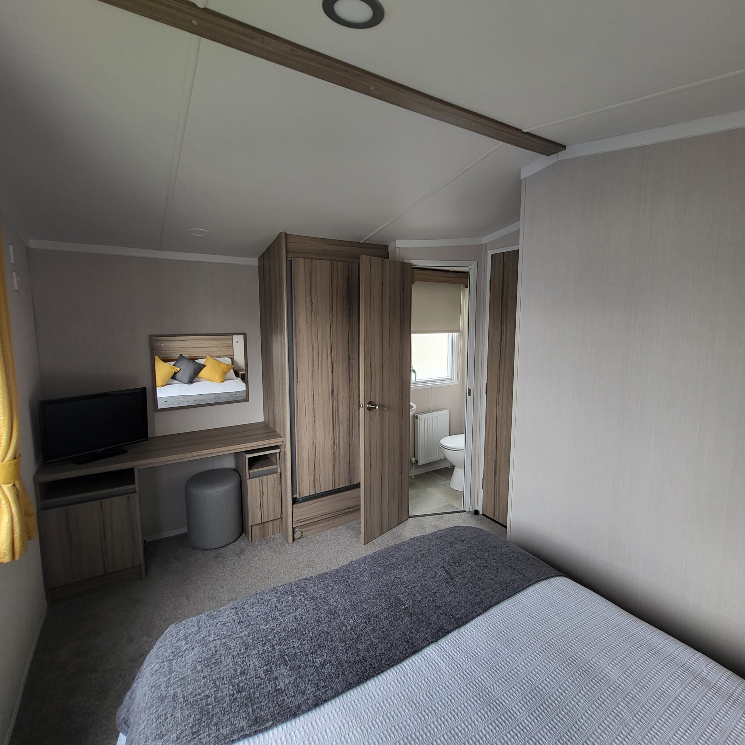 Gallery Image –  Cedarwood CW46 at Flamingo Land (Cedarwood)