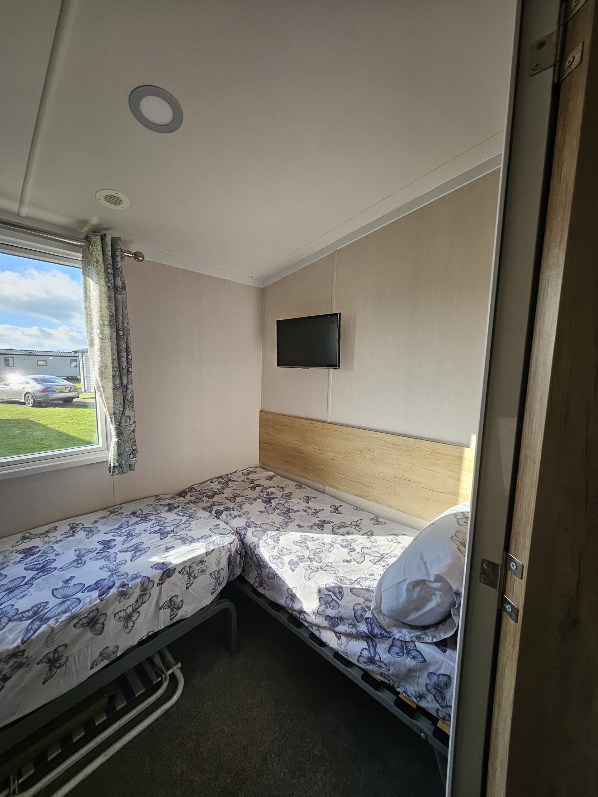 Gallery Image –  Beech Grove B65 at Flamingo Land (Beech Grove)